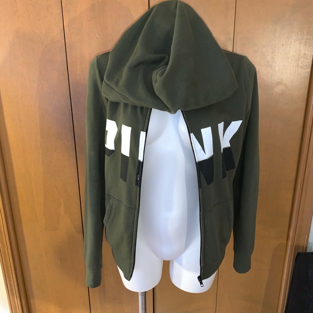 Zip up - Picture 7 of 7